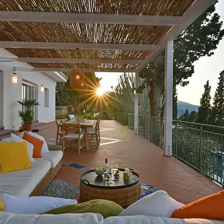 Willa Armonia 8, Emma Pollina