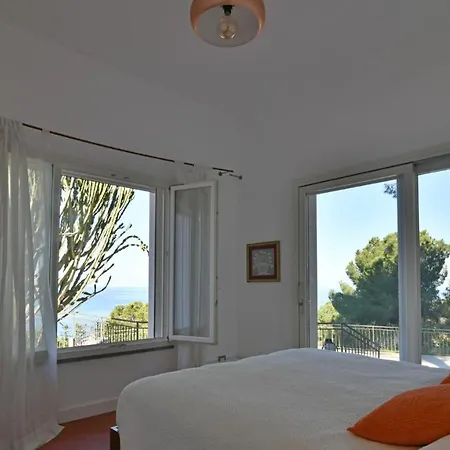 Armonia 8, Emma Pollina