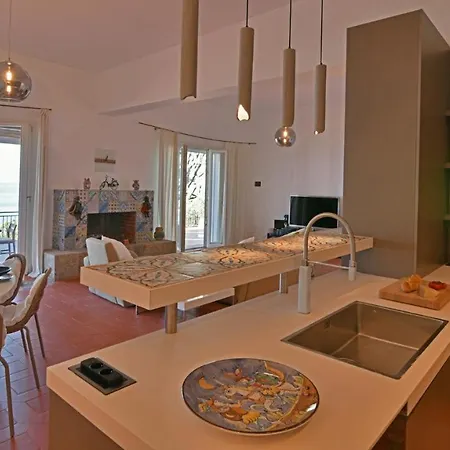 Willa Armonia 8, Emma