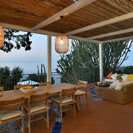 Willa Armonia 8, Emma Pollina